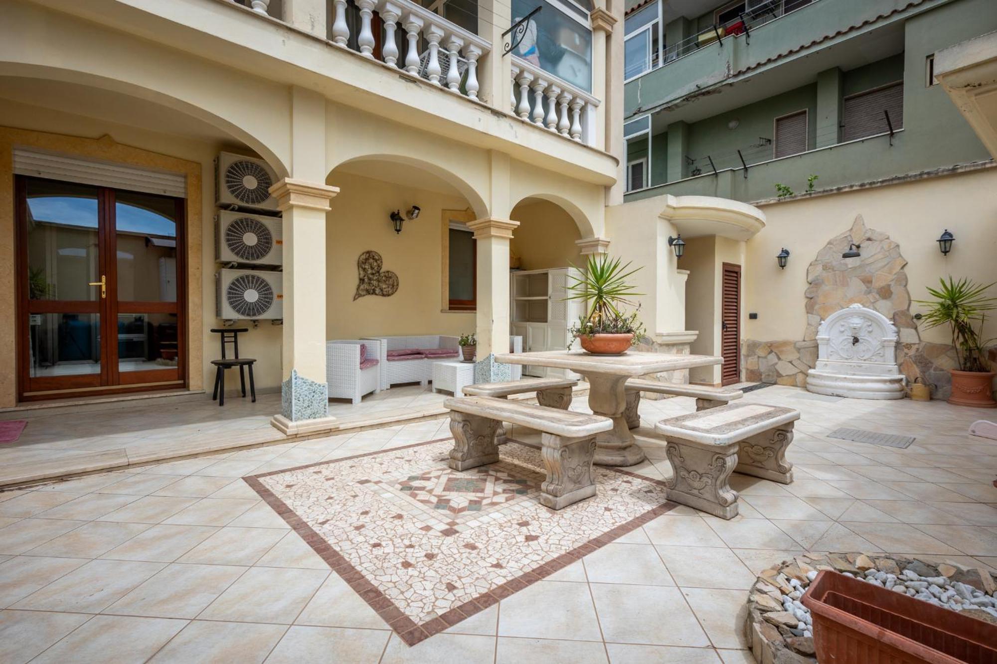 Апартаменты La Casa Di Tonina Куарту-Сант'Элена Экстерьер фото